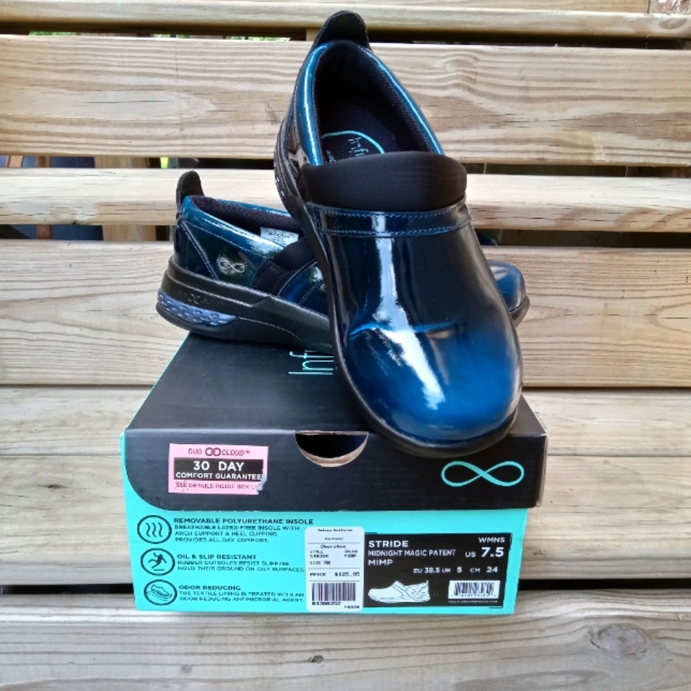 Infinity By Cherokee Stride Clogs/Size 7.5